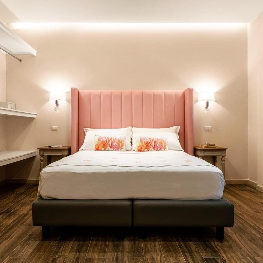 Onda Marina Suites Cagliari Exteriör bild