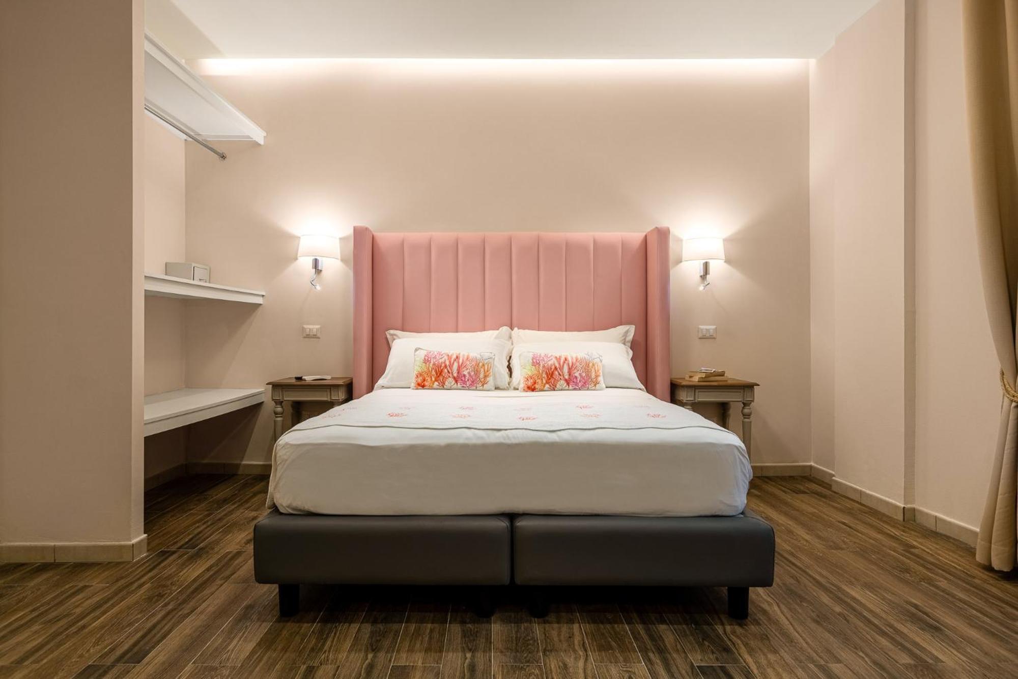 Onda Marina Suites Cagliari Exteriör bild